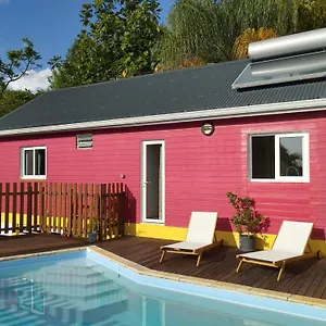  Hébergement de vacances Kaz Kalina - Avec Piscine Partagee